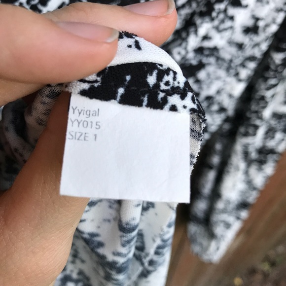 Y Yigal sheath dress 1 black white chic date 4 - Picture 8 of 8